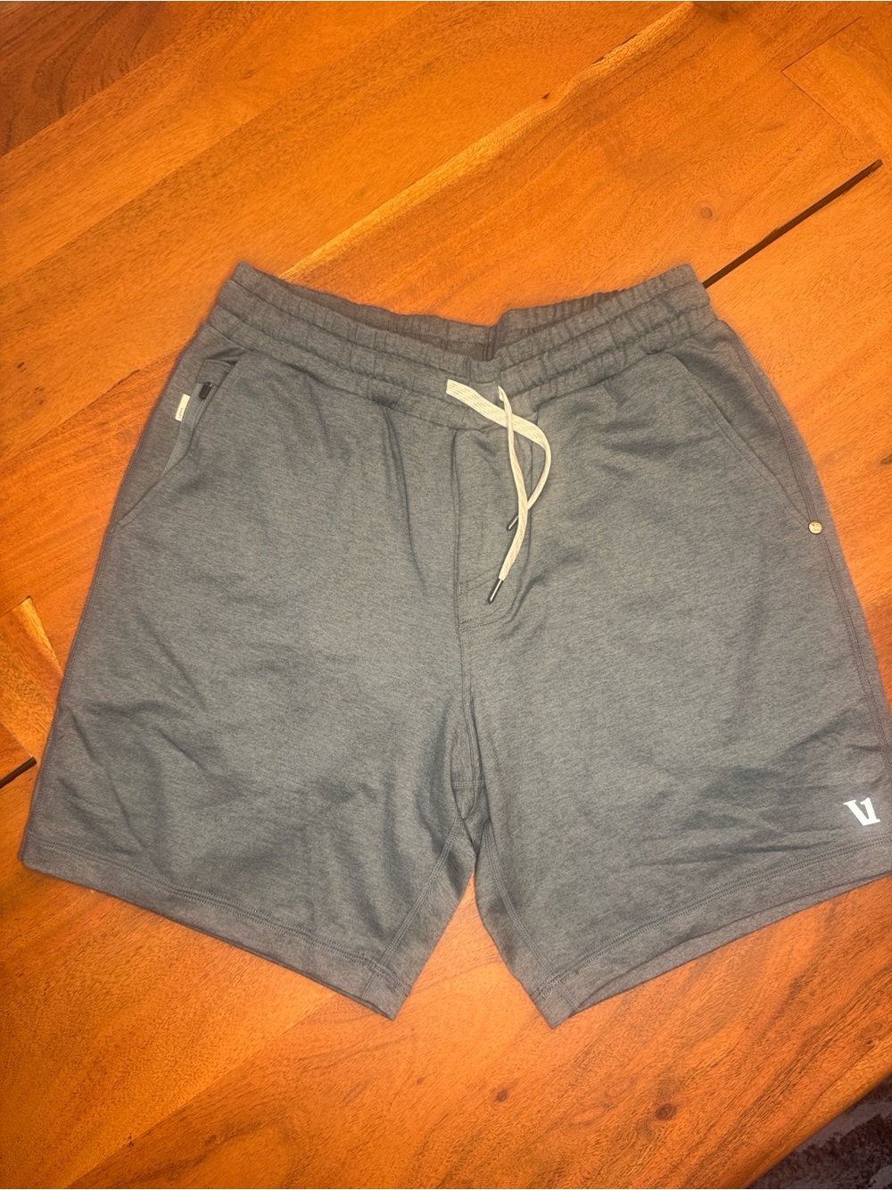 Vuori Men’s Small Performance Shorts Heather Blue Gray Zip Pocket NWOT